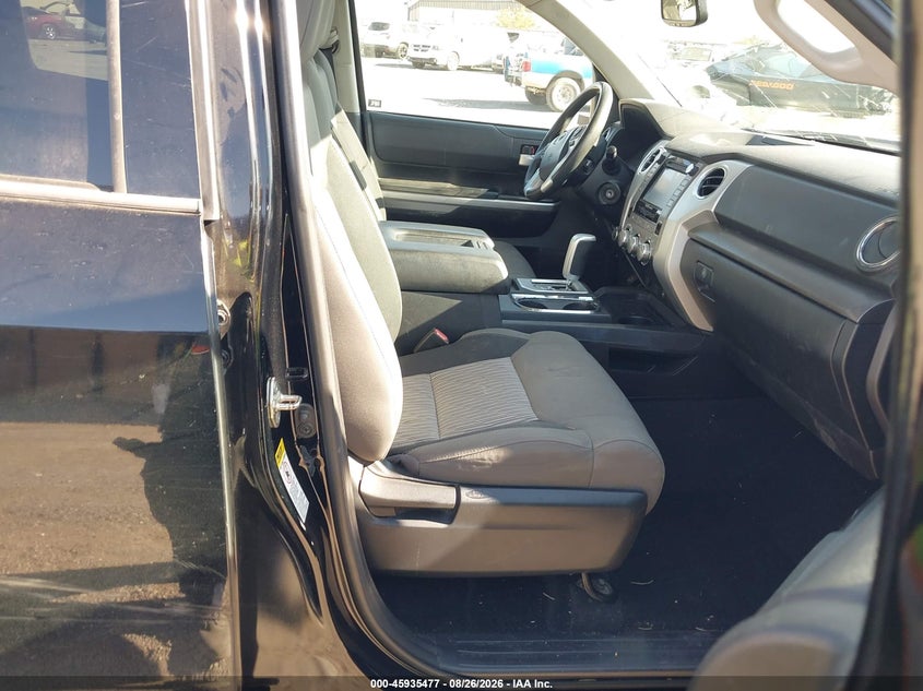 2017 TOYOTA TUNDRA auction photo 5