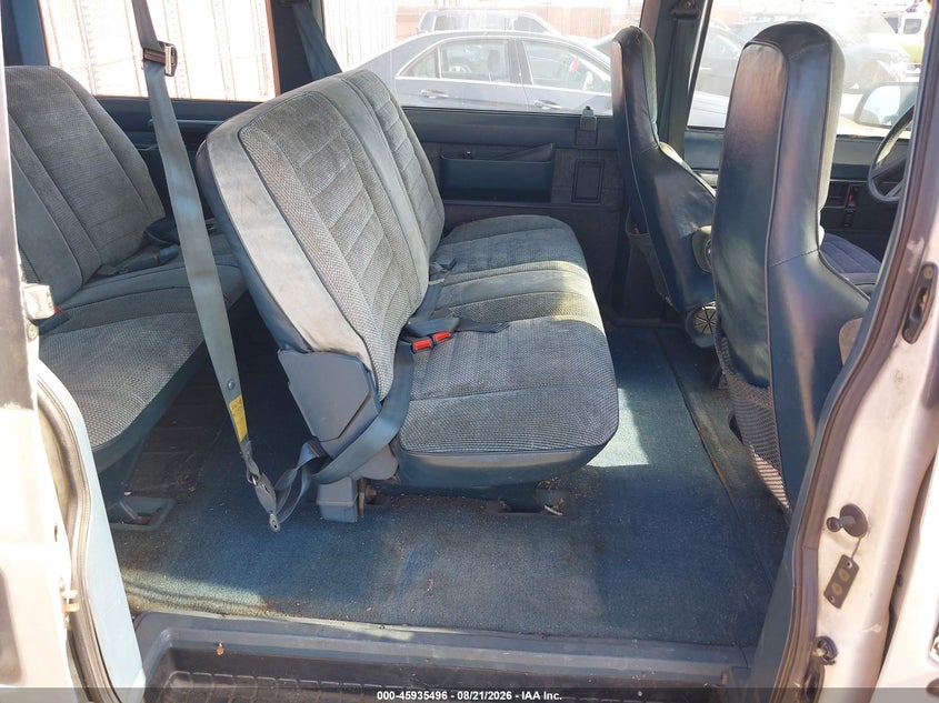 CHEVROLET ASTRO 1991 VIN 1GNDM15Z1MB122418