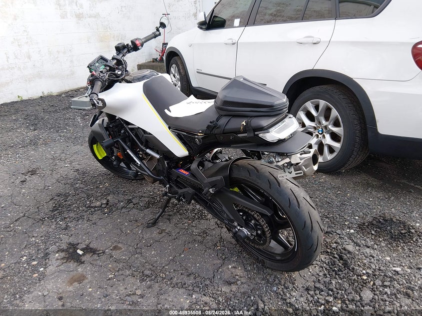 HUSQVARNA VITPILEN 401/SVARTPILEN 401 2024