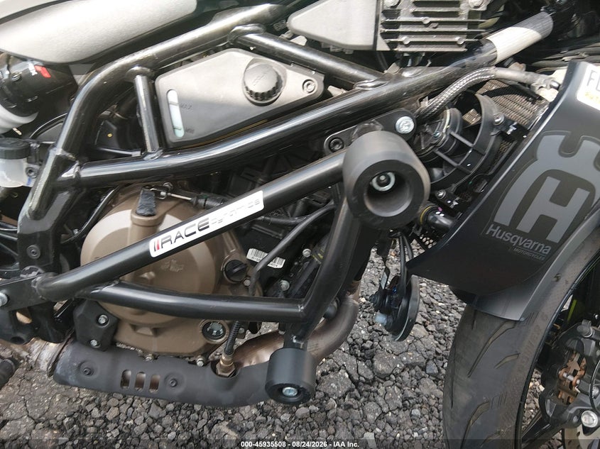 HUSQVARNA VITPILEN 401/SVARTPILEN 401 2024