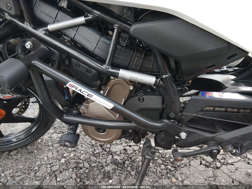 HUSQVARNA VITPILEN 401/SVARTPILEN 401 2024