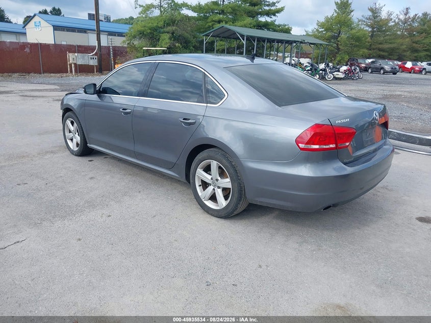 2013 VOLKSWAGEN PASSAT auction photo 3