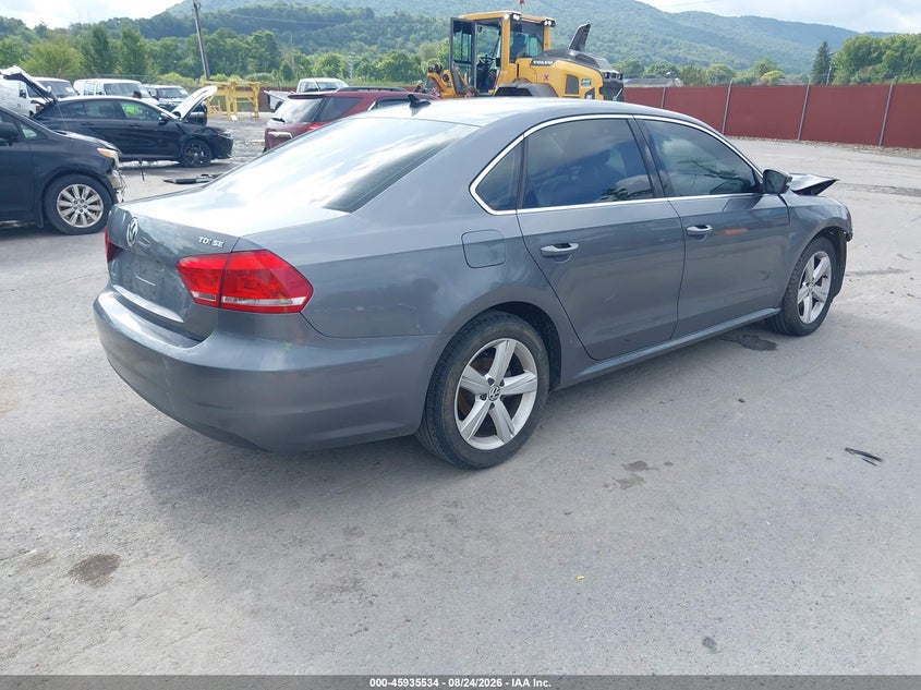 2013 VOLKSWAGEN PASSAT auction photo 4