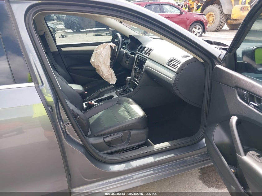 2013 VOLKSWAGEN PASSAT auction photo 5
