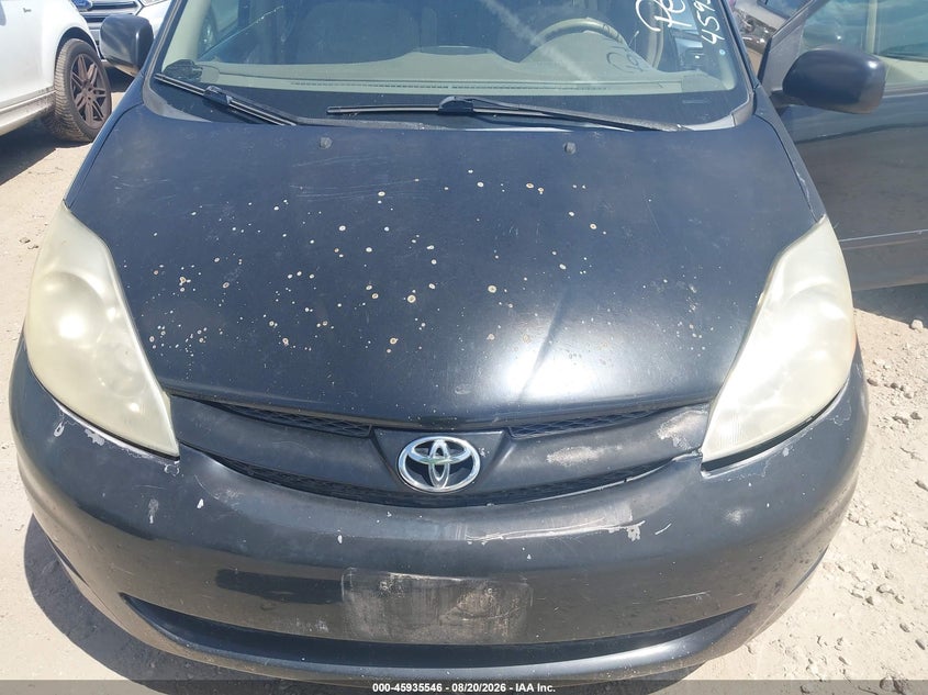 2008 TOYOTA SIENNA auction photo 6