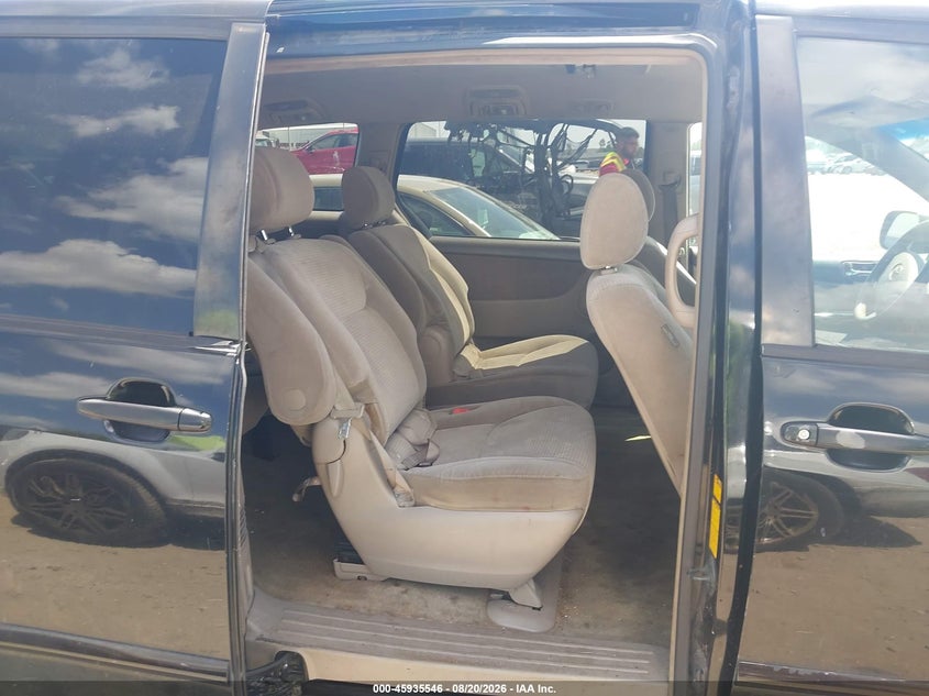 2008 TOYOTA SIENNA auction photo 8