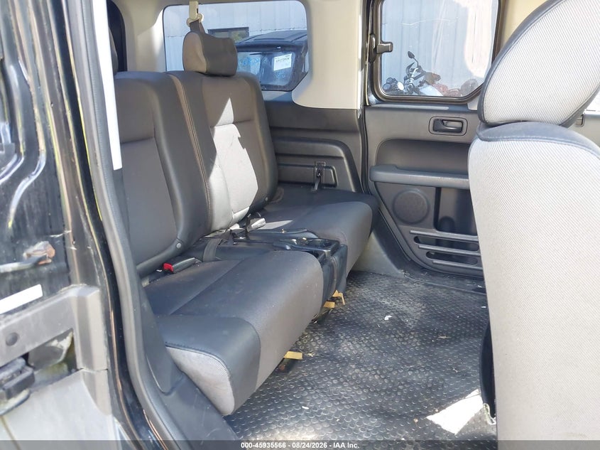 2004 HONDA ELEMENT auction photo 8