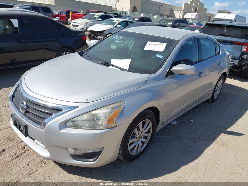 2014 Nissan Altima, Normal Wear & Tear, IAAI, VIN 1N4AL3AP9EC327629 — photo 2