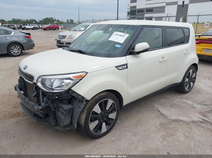 2015 Kia Soul, Front & Rear, IAAI, VIN KNDJX3A50F7152176 — photo 2