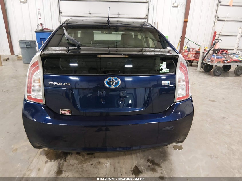 TOYOTA PRIUS - zdjęcie 17