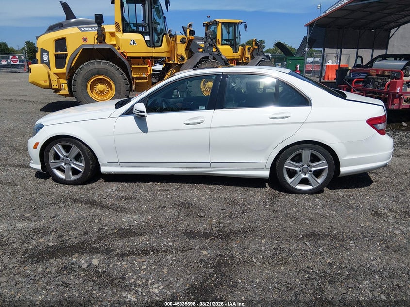 MERCEDES-BENZ C 300 2011 VIN WDDGF8BB7BR150704