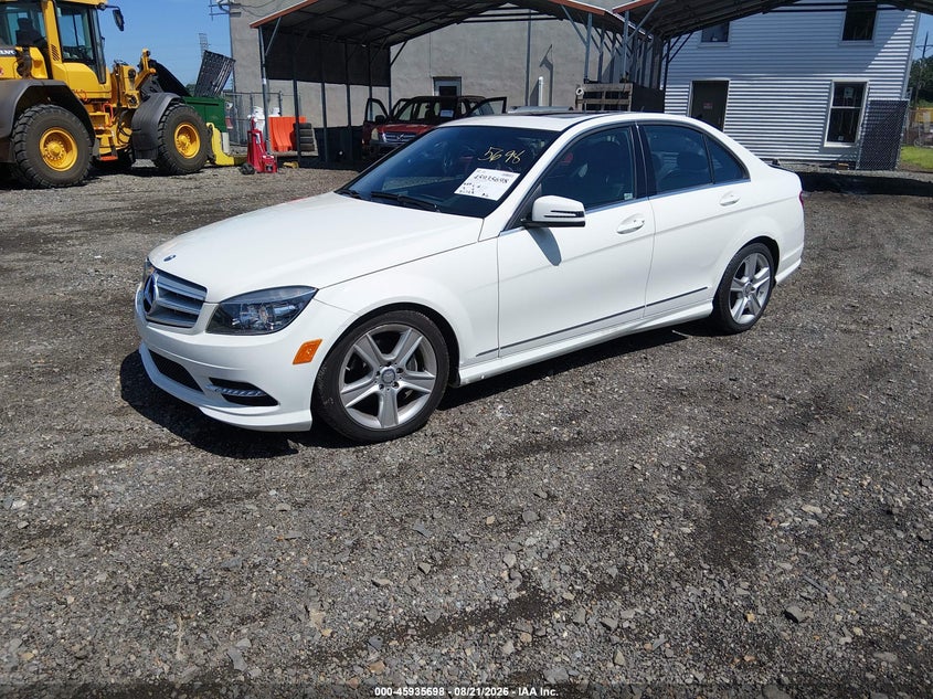 MERCEDES-BENZ C 300 2011 VIN WDDGF8BB7BR150704