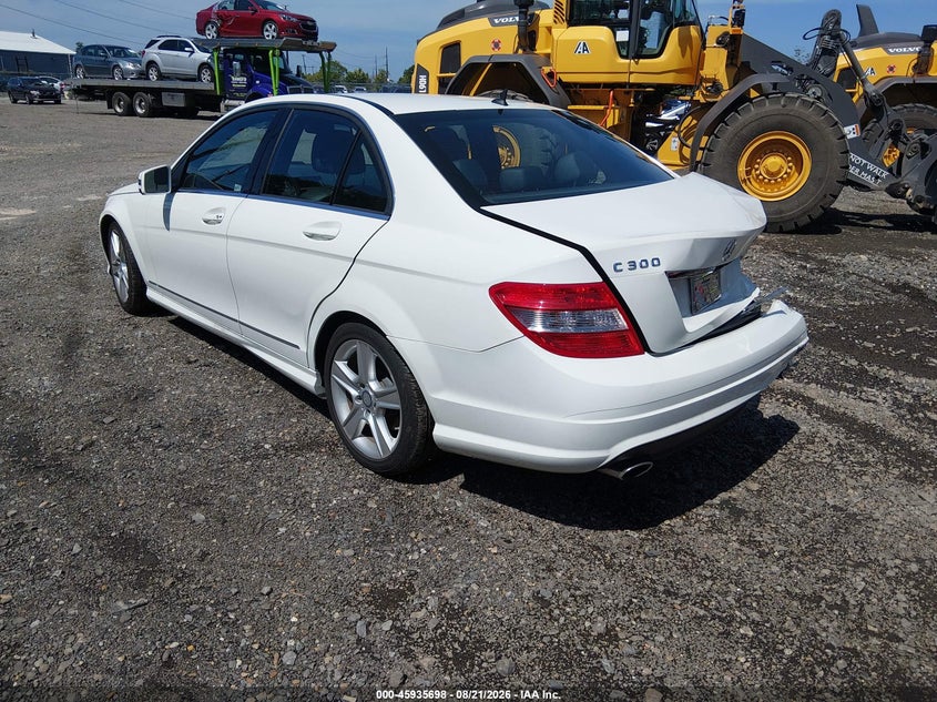 MERCEDES-BENZ C 300 2011 VIN WDDGF8BB7BR150704