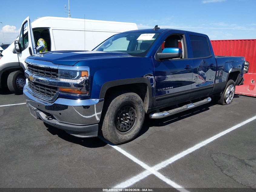 2018 Chevrolet Silverado, Правый бок, IAAI, VIN 3GCUKRECXJG481536 — фото 2