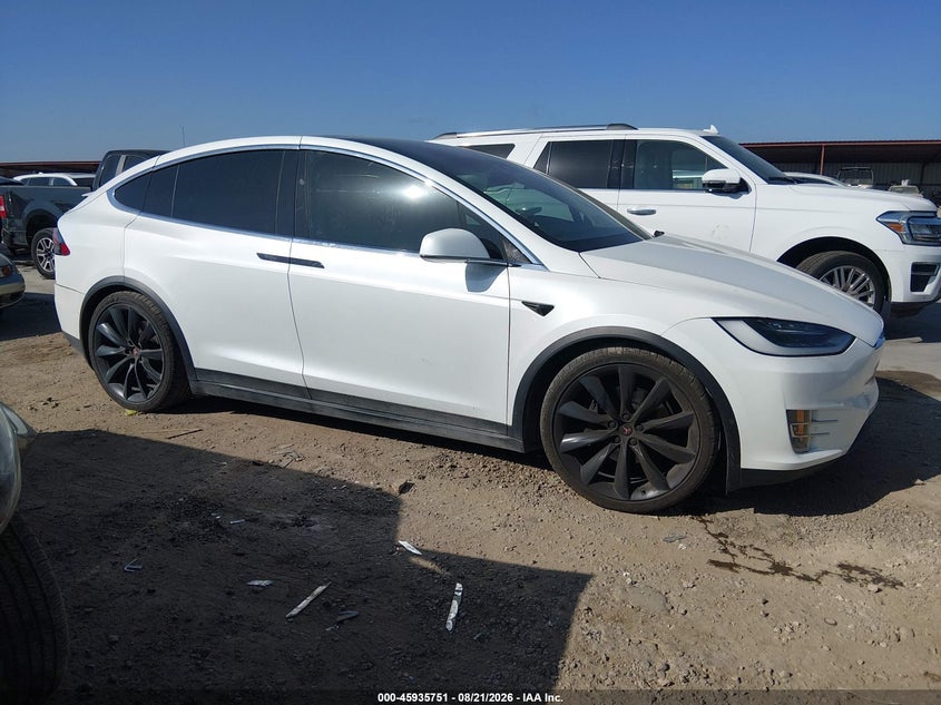 TESLA MODEL X - zdjęcie 14
