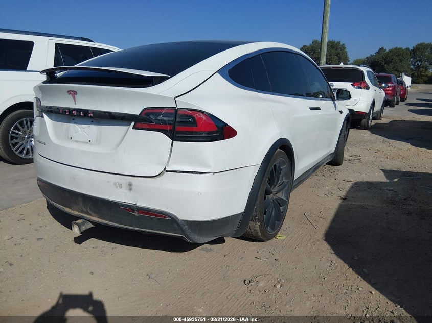 TESLA MODEL X - zdjęcie 4