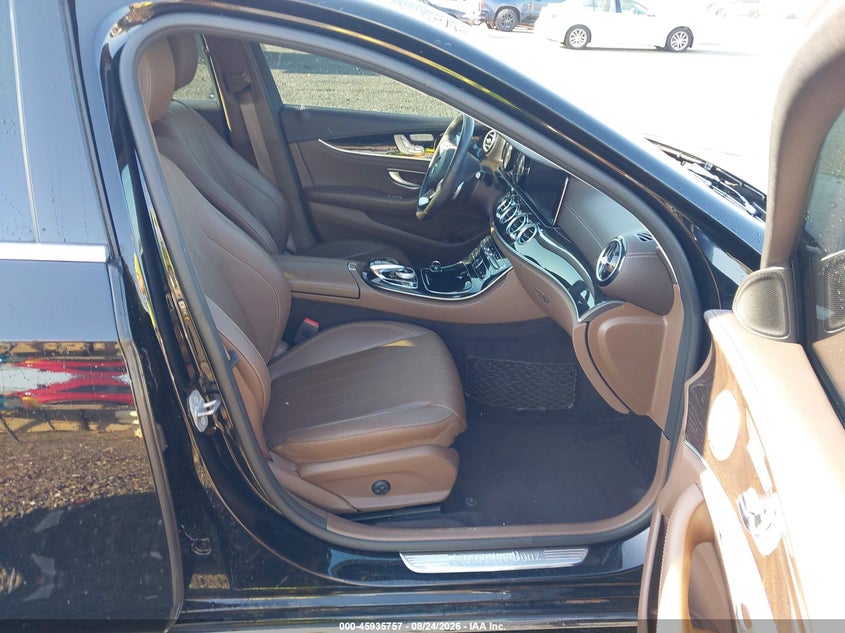 2018 MERCEDES-BENZ E 300 4MATIC · Фото 5