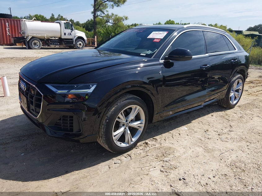 AUDI Q8 - zdjęcie 2