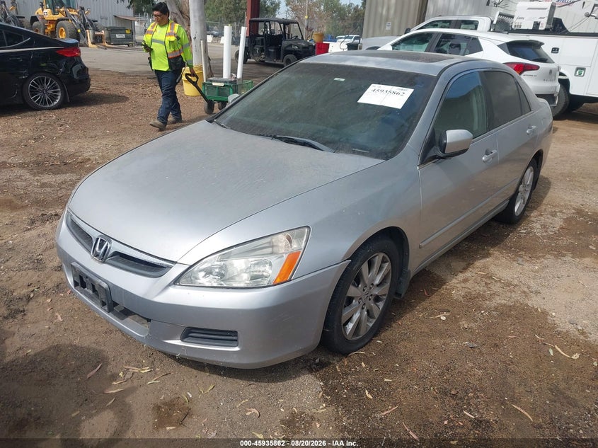 2007 Honda Accord 3.0 Ex, Normal Wear & Tear, IAAI, VIN 1HGCM665X7A069677 — photo 2