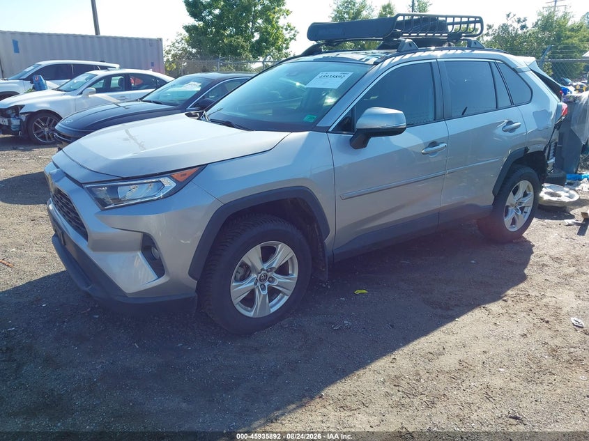 2021 Toyota RAV 4, Удар ззаду, IAAI, VIN 2T3P1RFV2MW177766 — фото 2