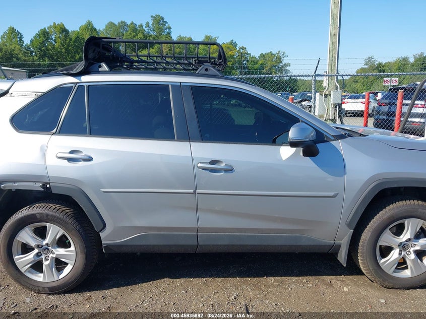 TOYOTA RAV4 - zdjęcie 14