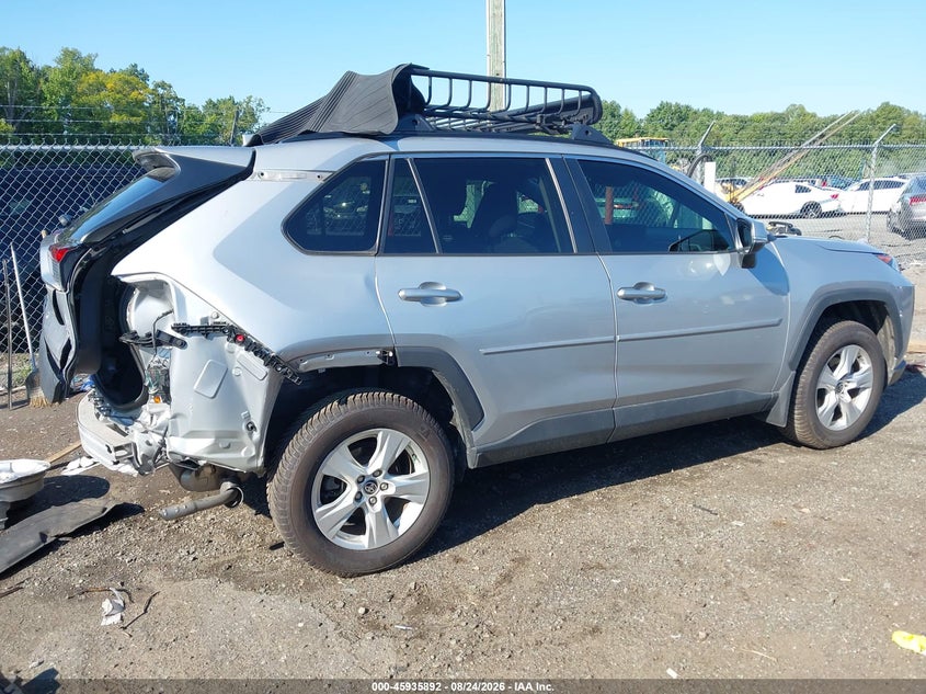 TOYOTA RAV4 - zdjęcie 4