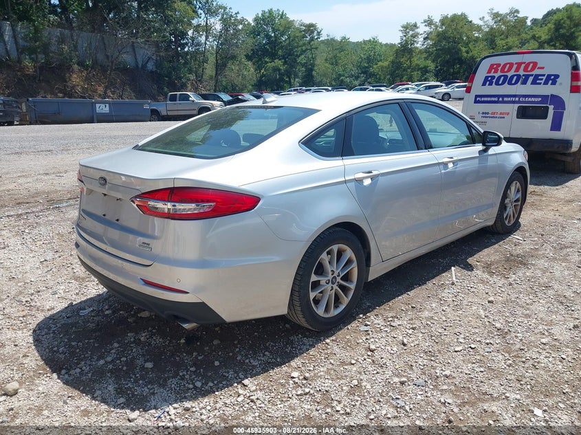 2019 FORD FUSION auction photo 4