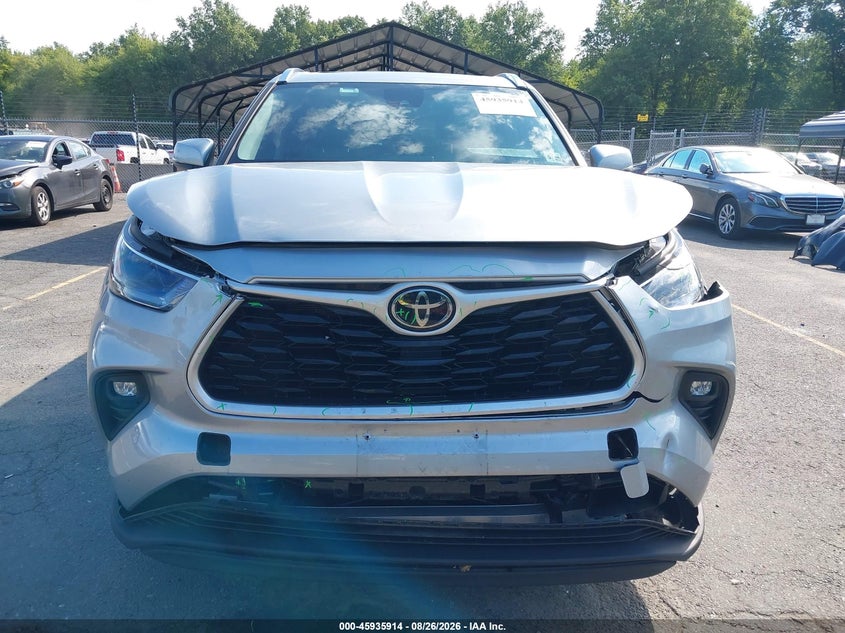 TOYOTA HIGHLANDER - zdjęcie 12