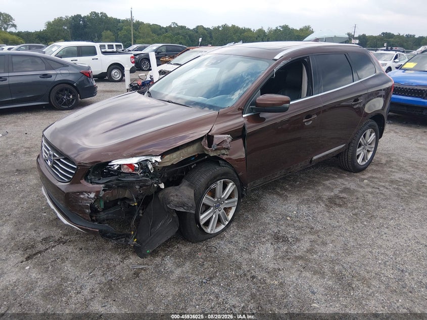 2017 Volvo XC60, Left Side, IAAI, VIN YV440MDU2H2113242 — photo 2
