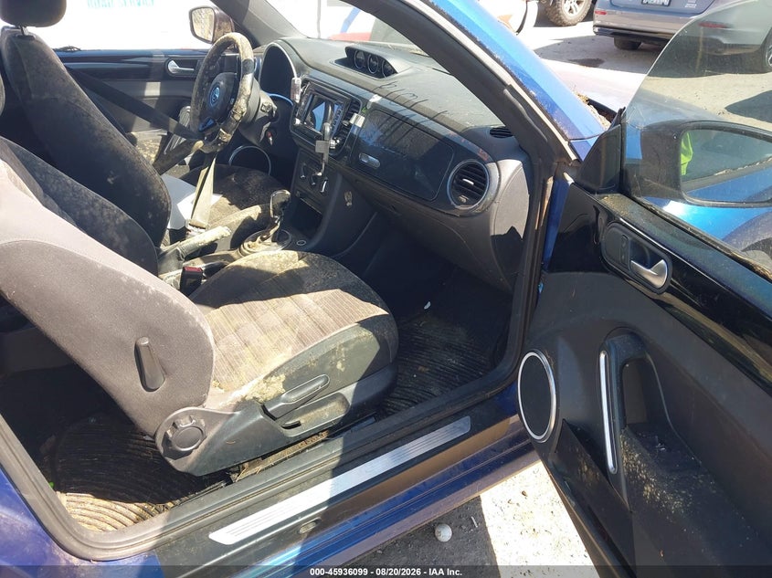 2012 VOLKSWAGEN BEETLE auction photo 5