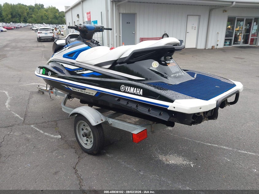 2019 YAMAHA WAVERUNNER auction photo 3