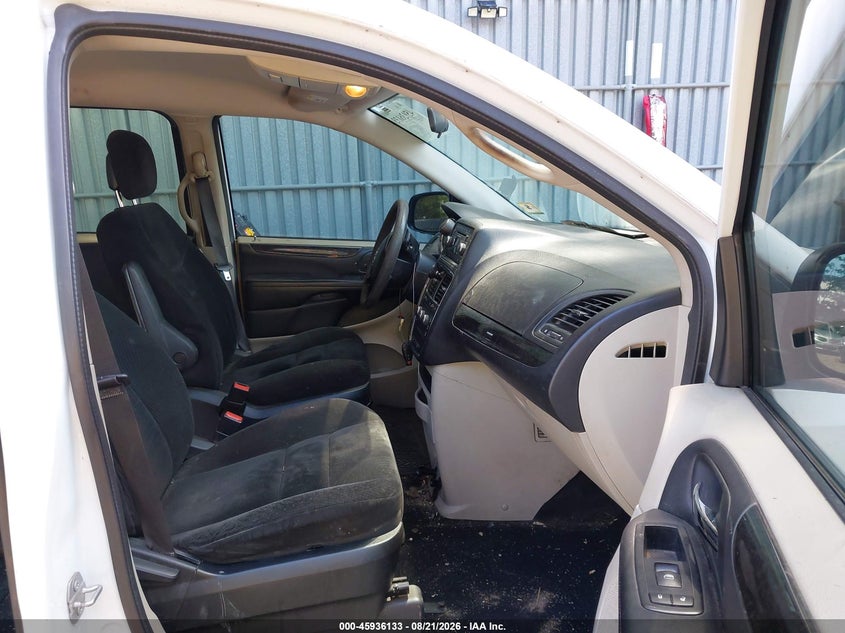 2016 DODGE GRAND CARAVAN auction photo 5