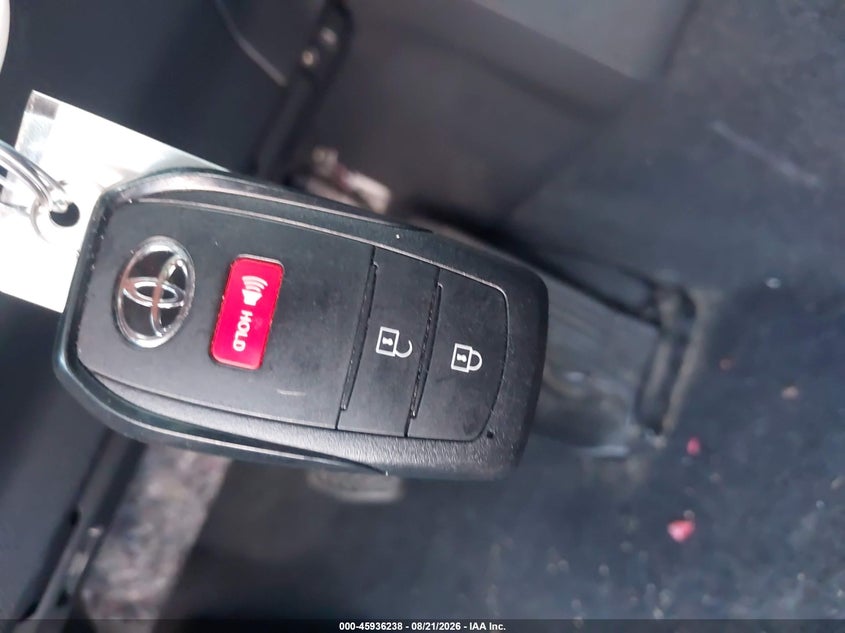 TOYOTA PRIUS - zdjęcie 11