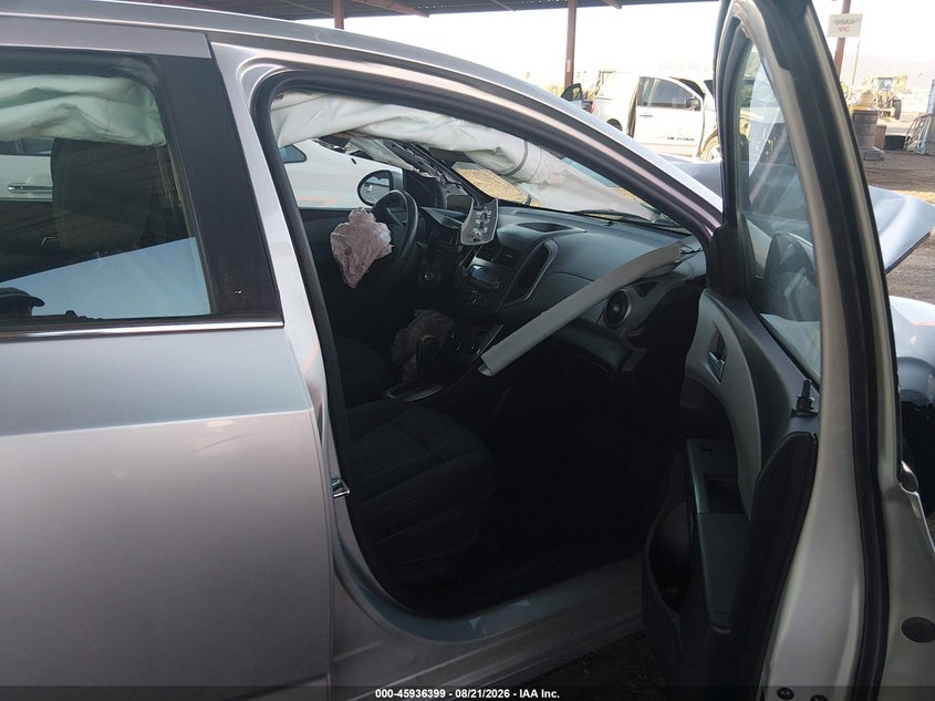 2014 CHEVROLET SONIC auction photo 5