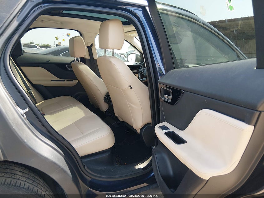 JAGUAR F-PACE - zdjęcie 8