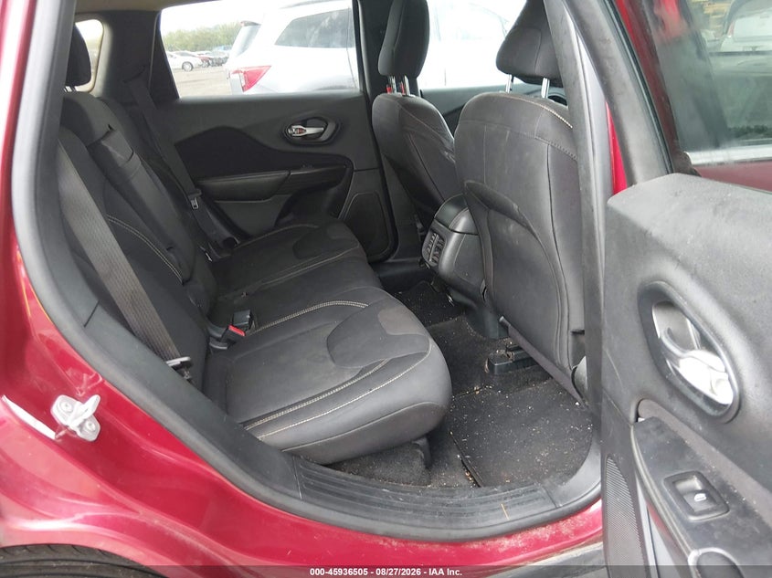 2015 JEEP CHEROKEE auction photo 8