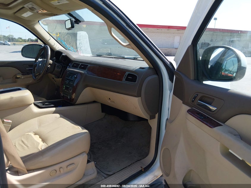 2012 CHEVROLET SUBURBAN auction photo 5