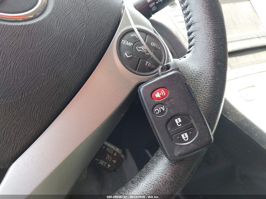 TOYOTA PRIUS - zdjęcie 11