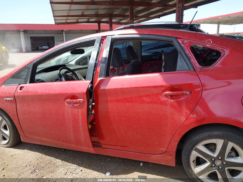 TOYOTA PRIUS - zdjęcie 15