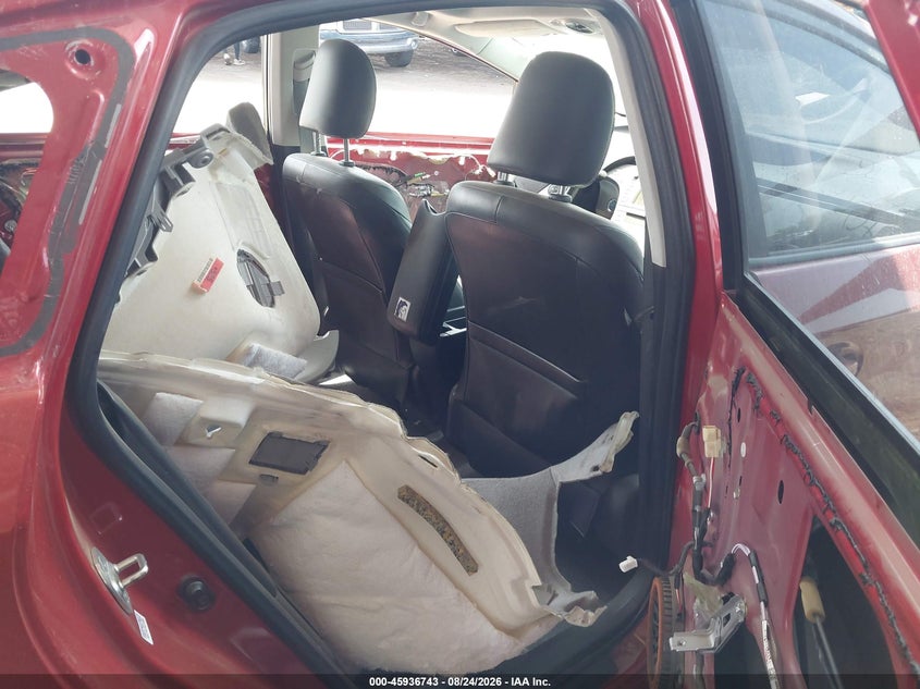 TOYOTA PRIUS - zdjęcie 8