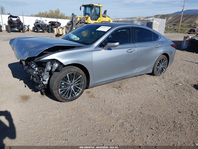 2025 LEXUS ES 300H auction photo 2