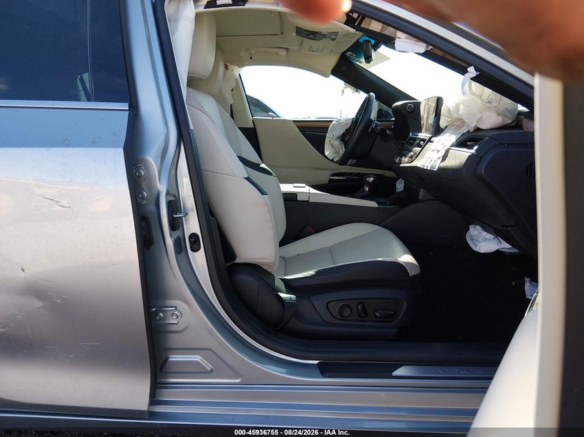2025 LEXUS ES 300H auction photo 5