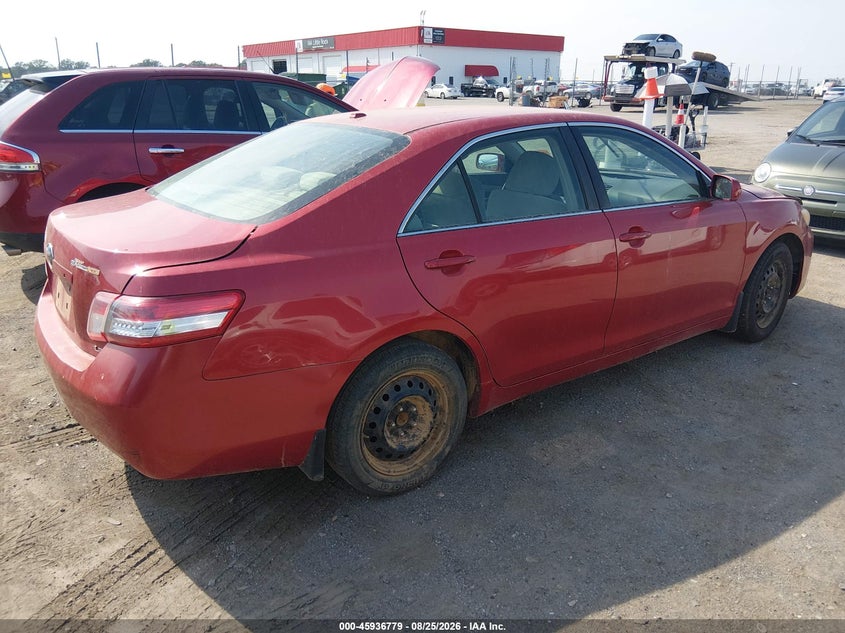 2011 TOYOTA CAMRY auction photo 4