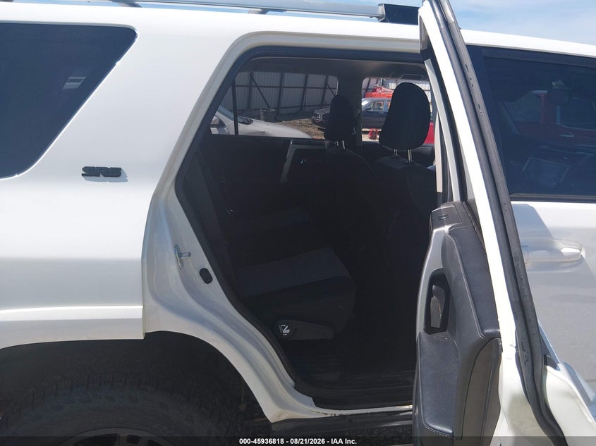 2020 TOYOTA 4RUNNER auction photo 8