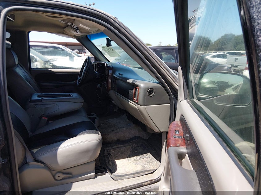 2003 CHEVROLET TAHOE auction photo 5