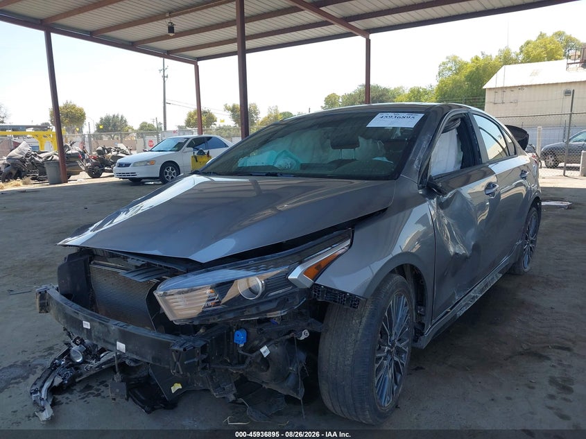 2023 Kia Forte, Front & Rear, IAAI, VIN 3KPF54AD5PE647306 — photo 2