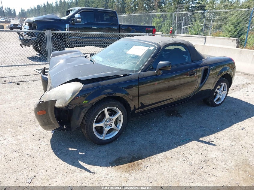 2000 Toyota MR2, Front End, IAAI, VIN JTDFR3202Y0014671 — photo 2