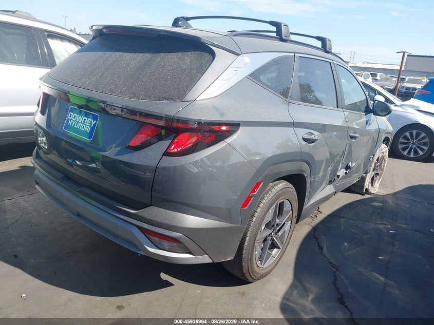 2026 HYUNDAI TUCSON auction photo 4