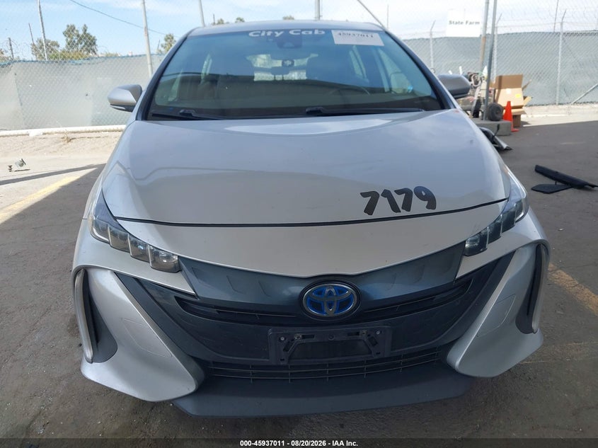 TOYOTA PRIUS PRIME - zdjęcie 13