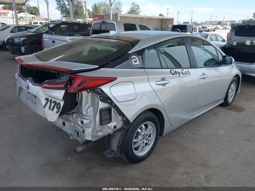TOYOTA PRIUS PRIME - zdjęcie 4